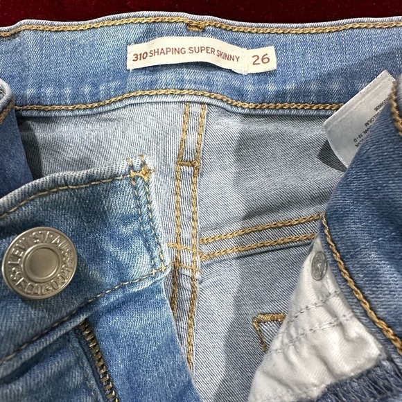 Levis 310  Shaping Super Skinny Jeans - Picture 3 of 5